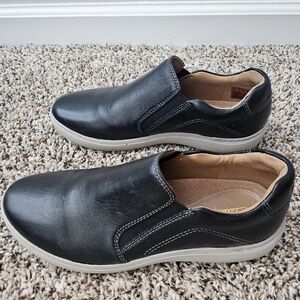 Clarks Women's Black Leather Slip-On Shoes